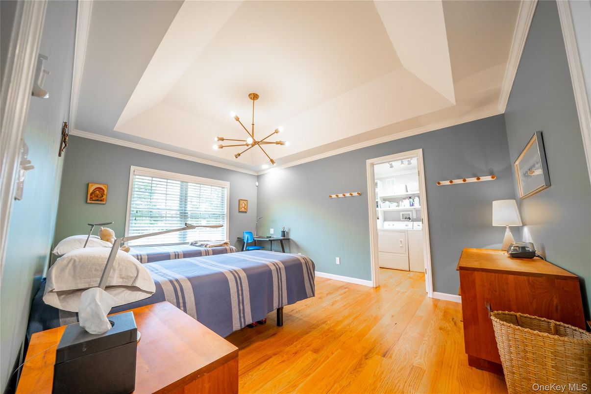 Bedroom, Interior, Pendant Lights, Wood Texture Flooring