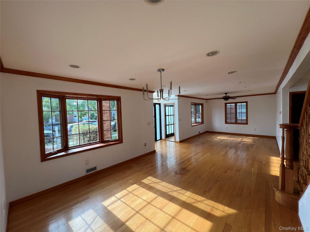 Empty room, Interior, Pendant Lights, Recessed Lighting, Wood Texture Flooring
