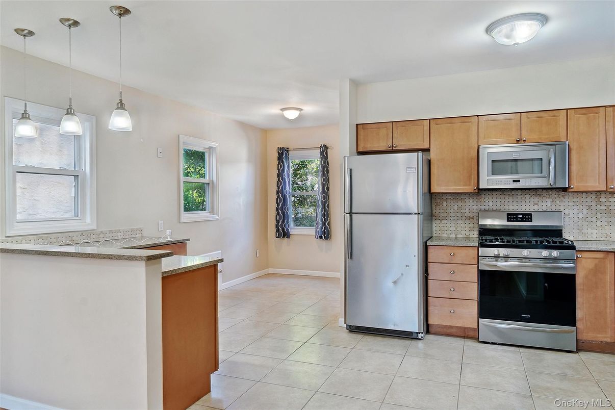 Interior, Kitchen, Pendant Lights, Stainless Steel Appliances