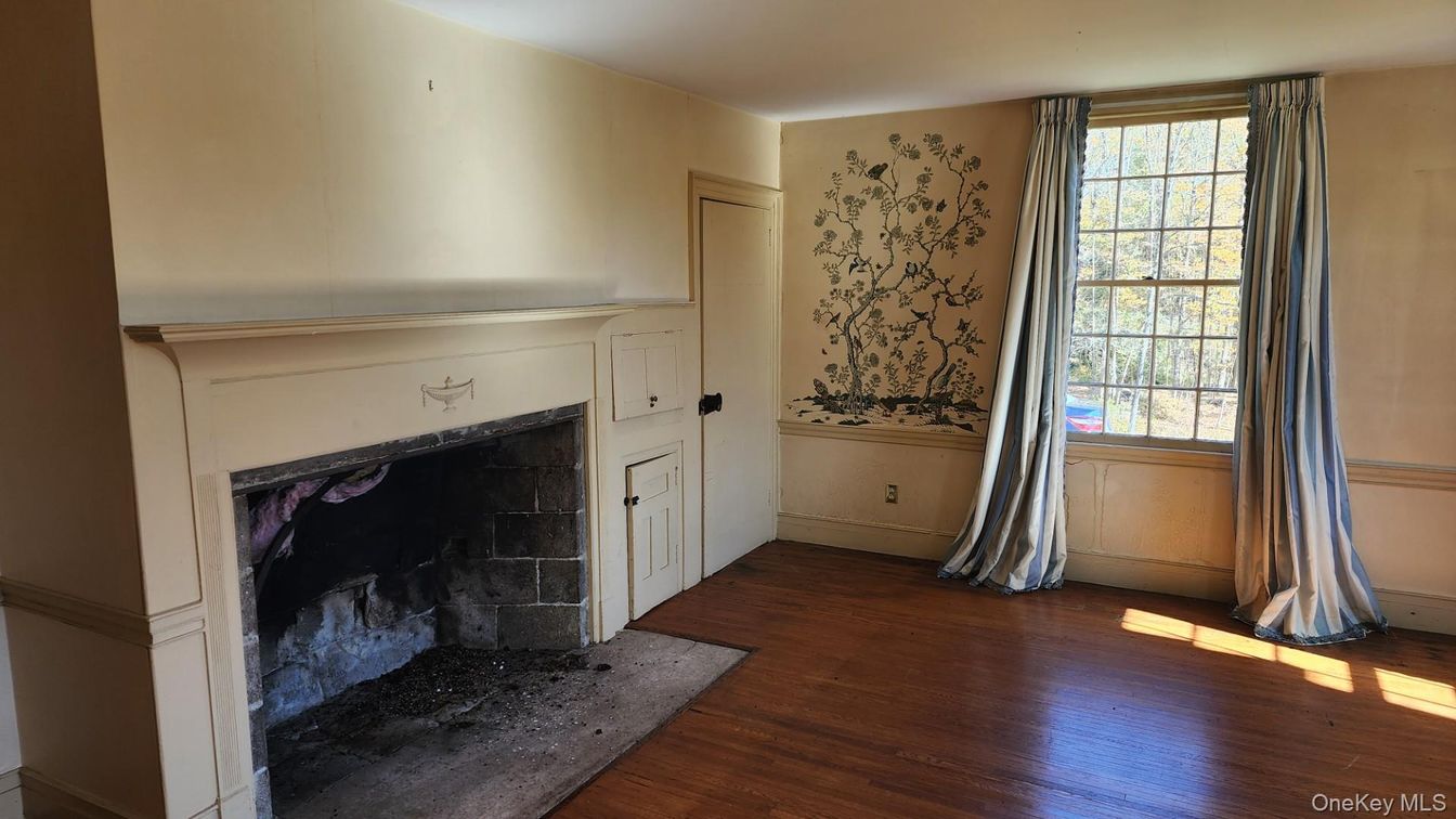 Empty room, Fireplace, Interior, Wood Texture Flooring