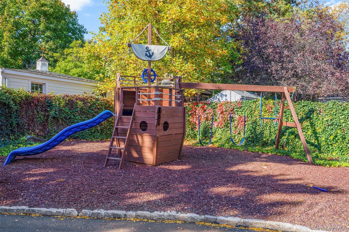 Backyard, Exterior, Playground