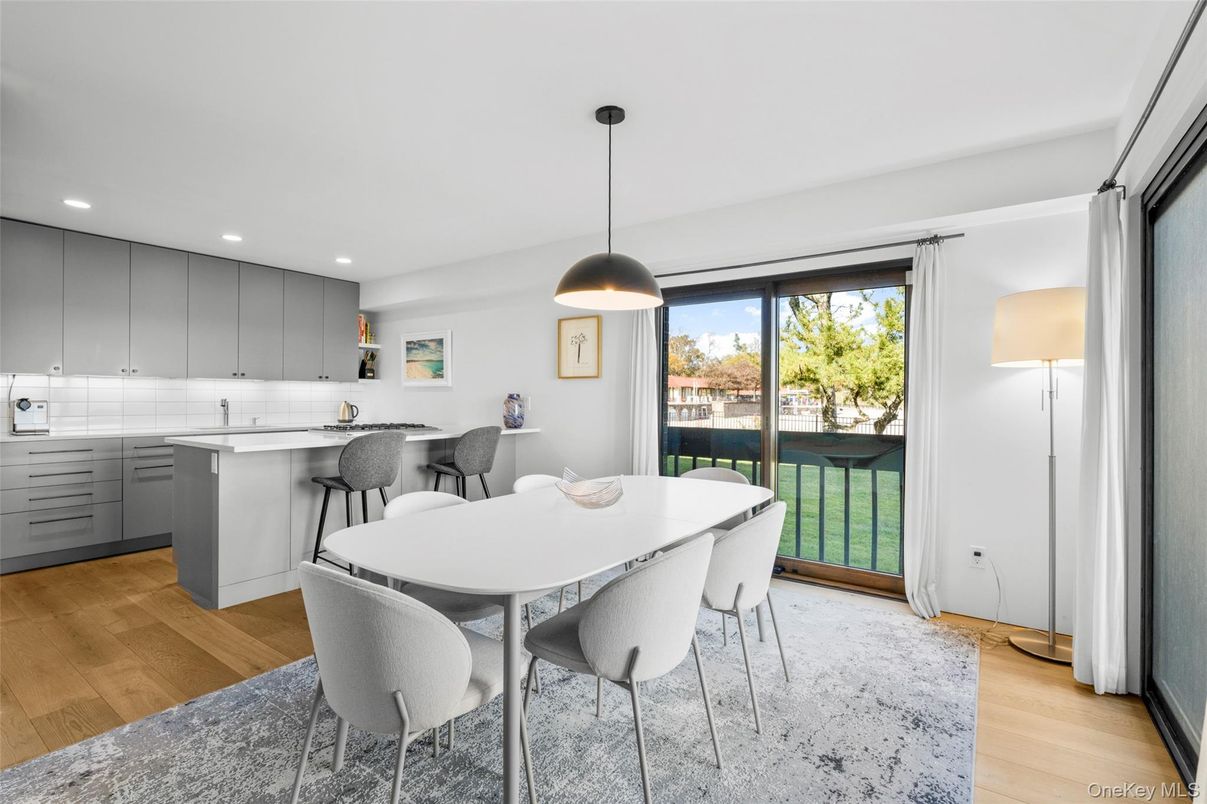 Dining room, Interior, Kitchen, Pendant Lights, Recessed Lighting, Wood Texture Flooring