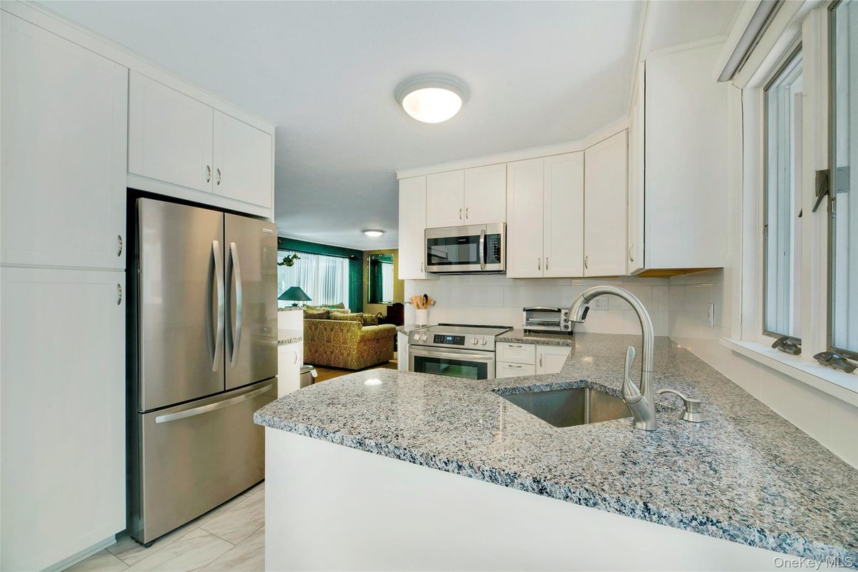 Interior, Kitchen, Stainless Steel Appliances