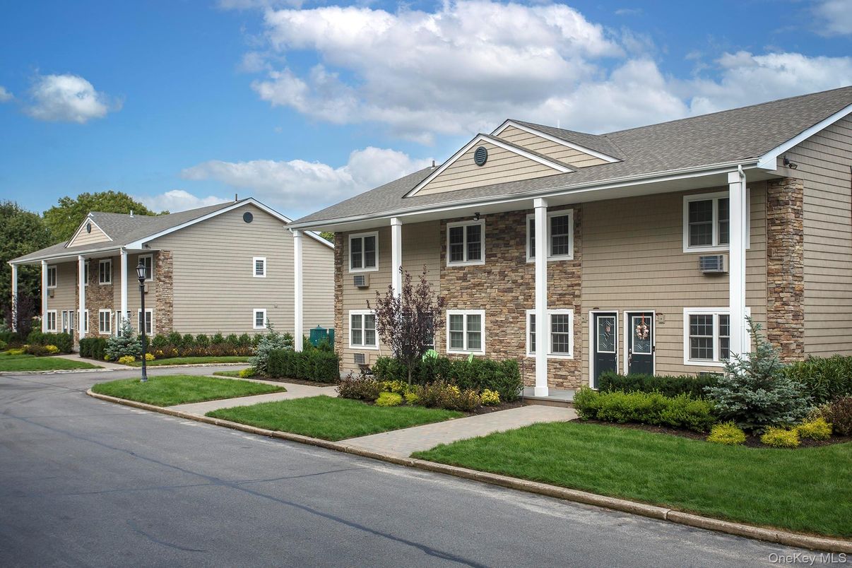 Exterior, Facade, Georgian