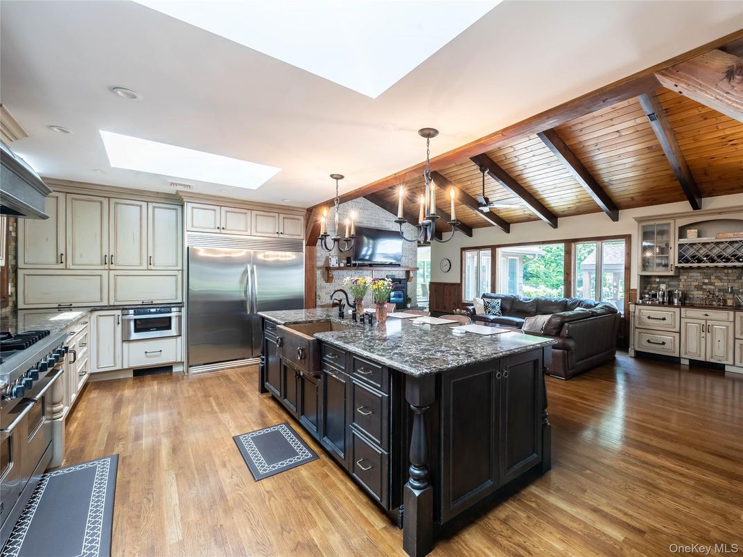 Chandelier, Interior, Kitchen, Living room, Pendant Lights, Stainless Steel Appliances, Wooden Beams, Wooden Ceilings, Wood Texture Flooring