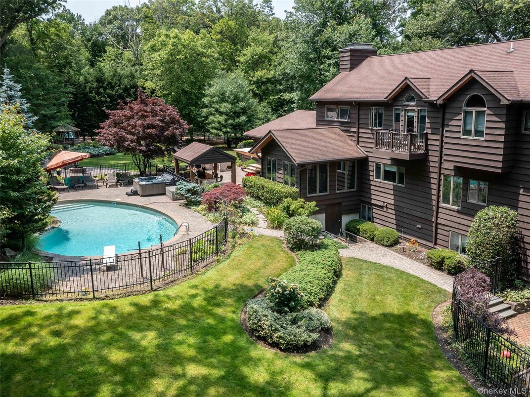 Backyard, Exterior, Pool