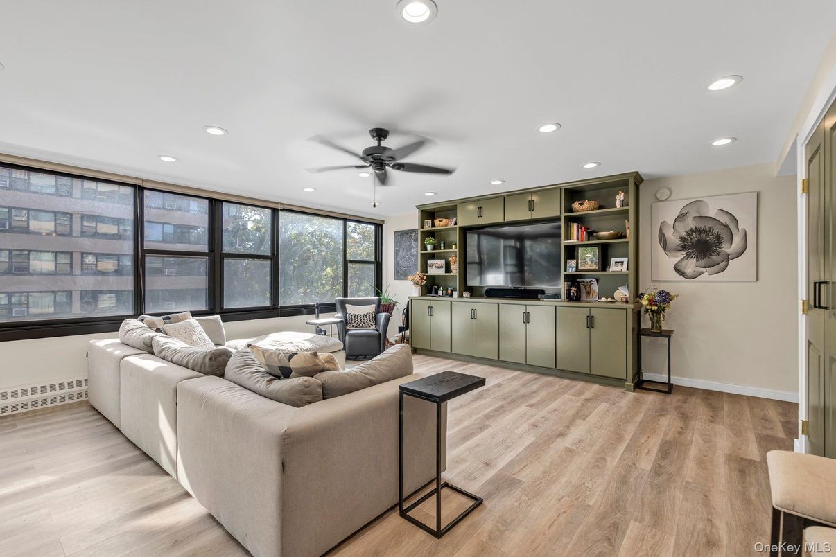 Dining room, Interior, Living room, Recessed Lighting, Wood Texture Flooring