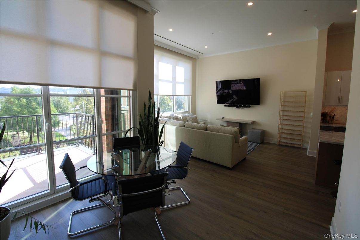 Dining room, Interior, Living room, Recessed Lighting, Wood Texture Flooring