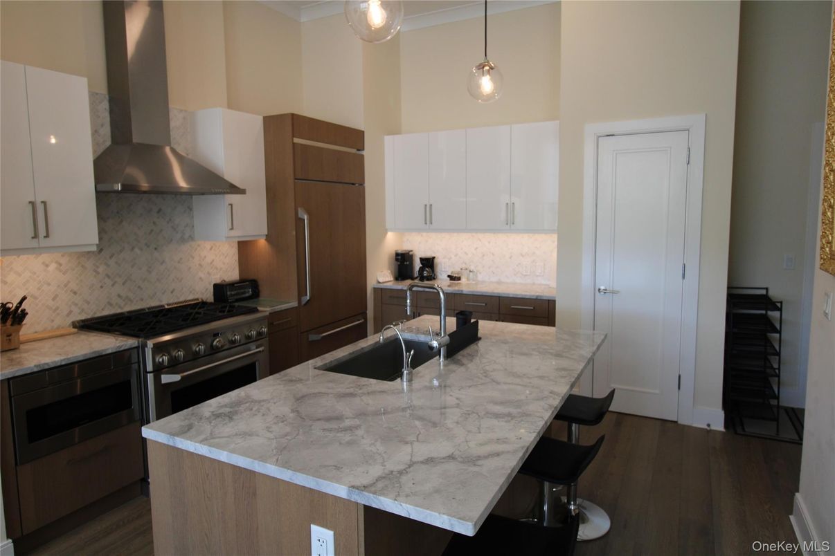 Interior, Kitchen, Pendant Lights, Stainless Steel Appliances, Wood Texture Flooring