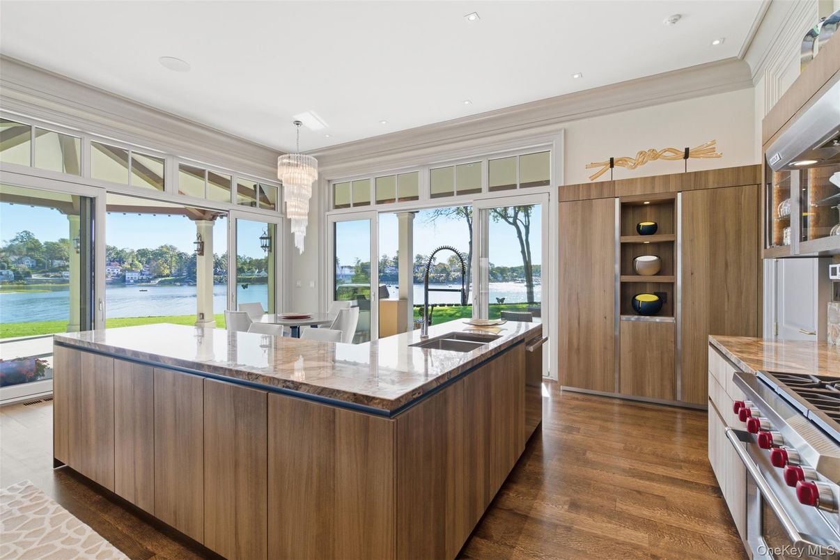Chandelier, Interior, Kitchen, Pendant Lights, Recessed Lighting, Water, Wood Texture Flooring
