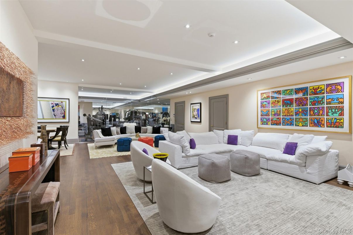 Dining room, Interior, Living room, Pendant Lights, Recessed Lighting, Wood Texture Flooring