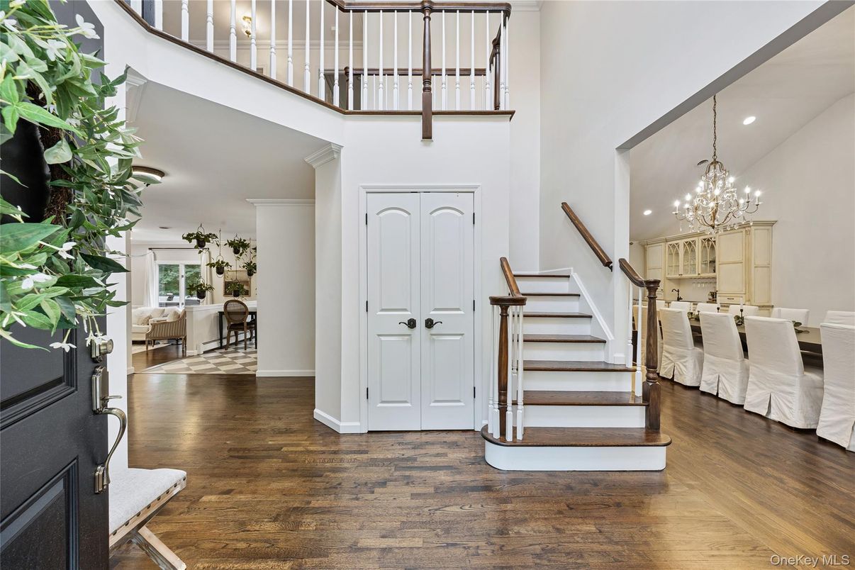 Chandelier, Dining room, Interior, Pendant Lights, Recessed Lighting, Wood Texture Flooring