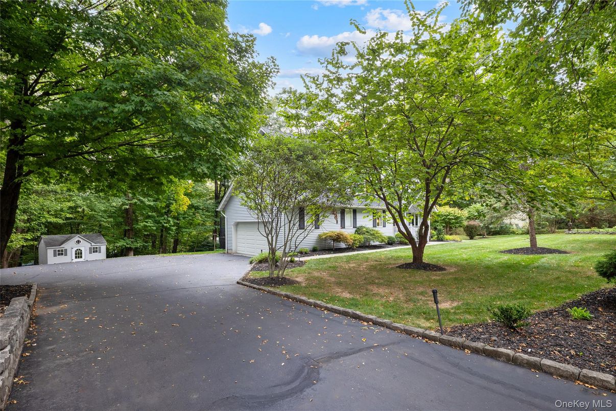 Detached Garage, Exterior