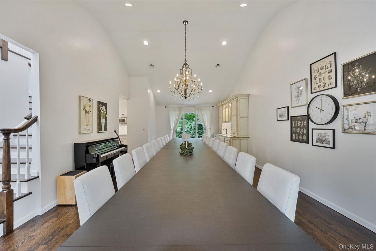 Chandelier, Dining room, Interior, Piano, Recessed Lighting, Wood Texture Flooring
