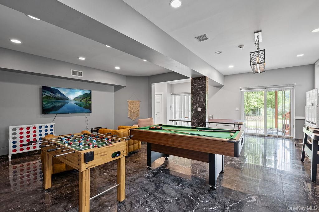 Billiard Table, Game Room, Interior, Recessed Lighting