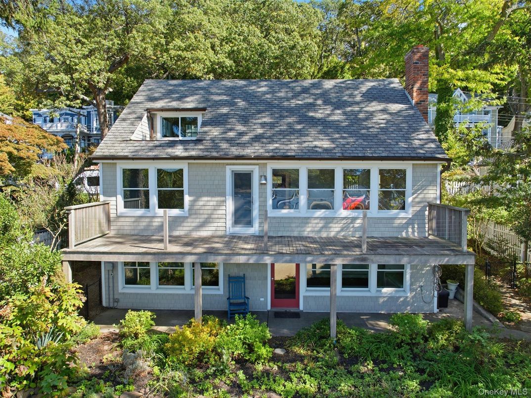 Exterior, Facade, Cape Cod
