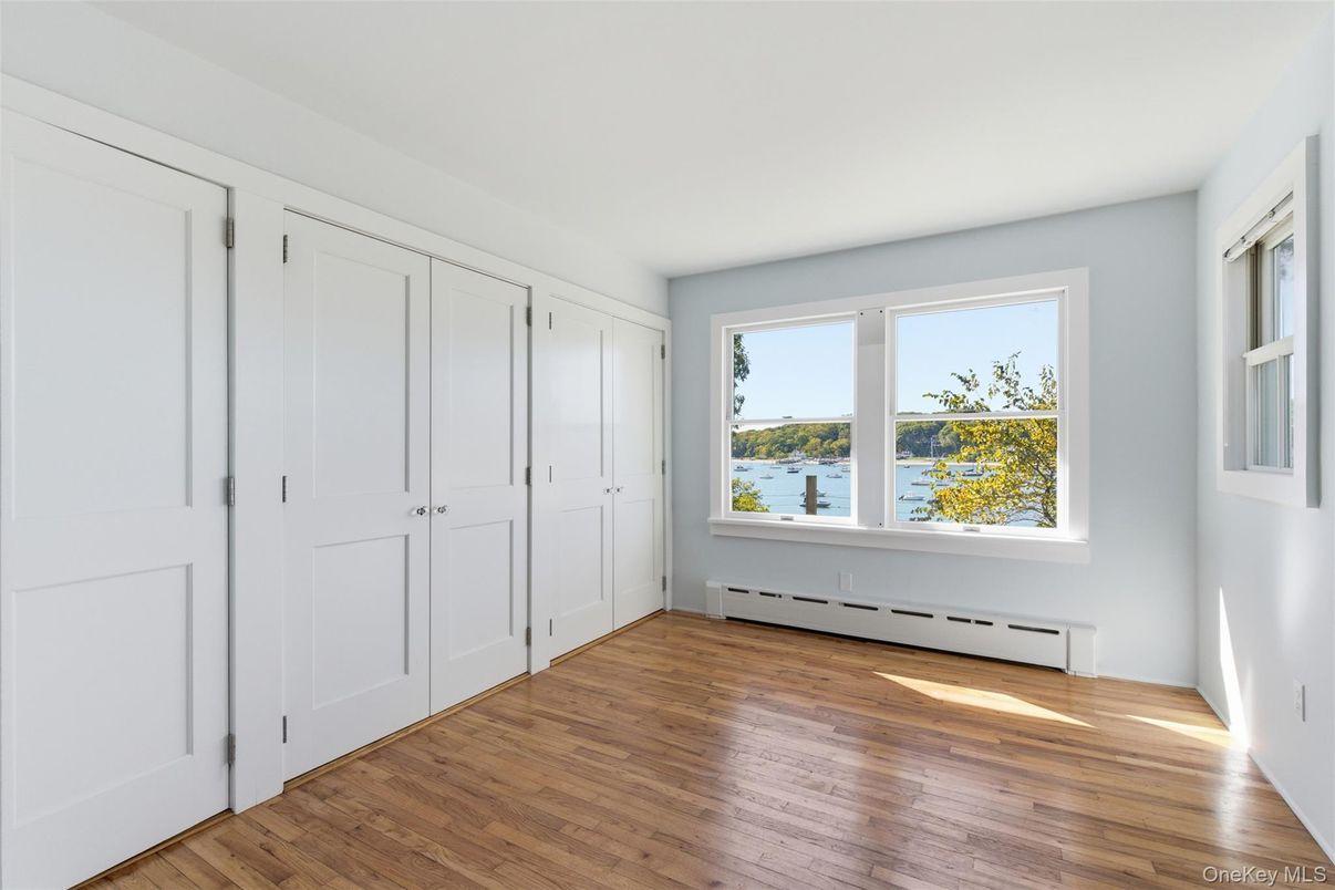 Empty room, Interior, Water, Wood Texture Flooring