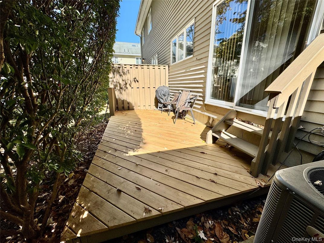 Exterior, Wood Texture Flooring