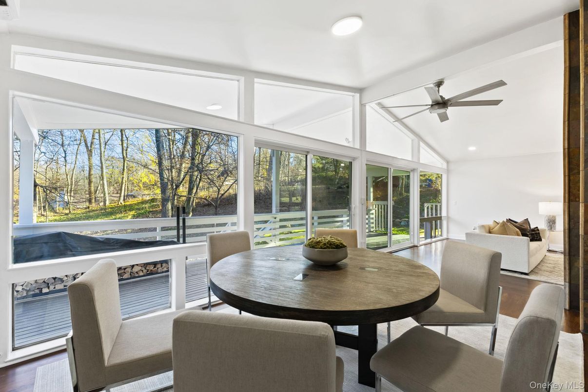 Bedroom, Dining room, Interior, Recessed Lighting, Sun Room, Wood Texture Flooring