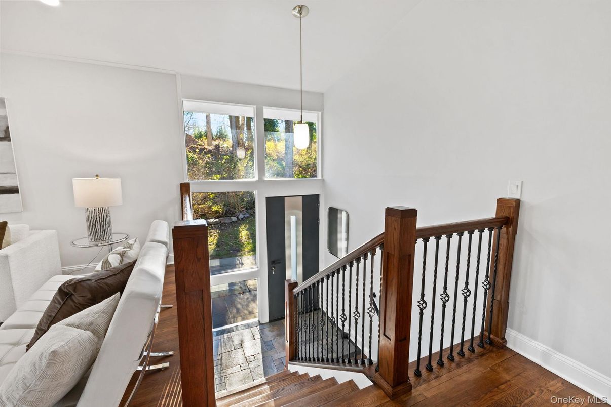 Interior, Pendant Lights, Recessed Lighting, Wood Texture Flooring