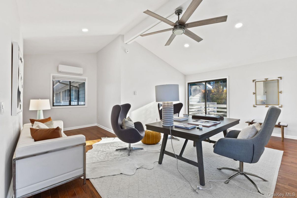 Home Office, Interior, Recessed Lighting, Wood Texture Flooring