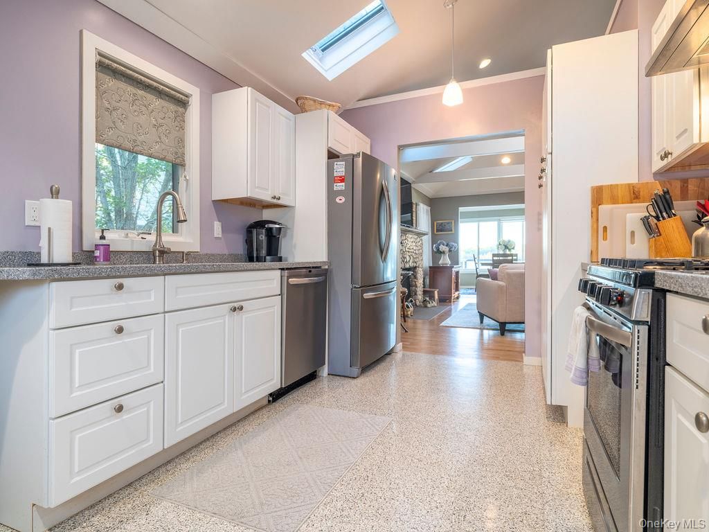 Interior, Kitchen, Living room, Pendant Lights, Recessed Lighting, Stainless Steel Appliances, Wood Texture Flooring