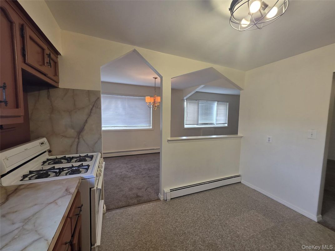 Interior, Kitchen, Marble Walls, Pendant Lights