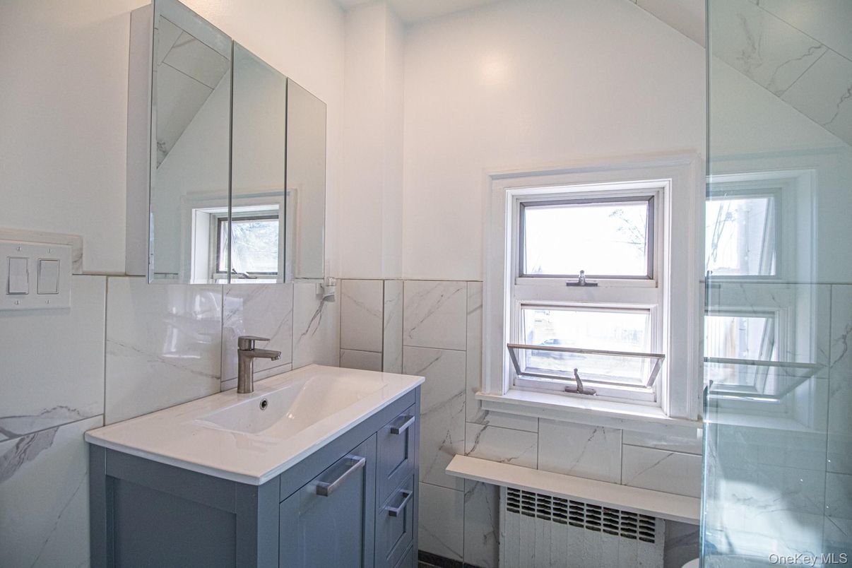 Bathroom, Interior, Marble Walls