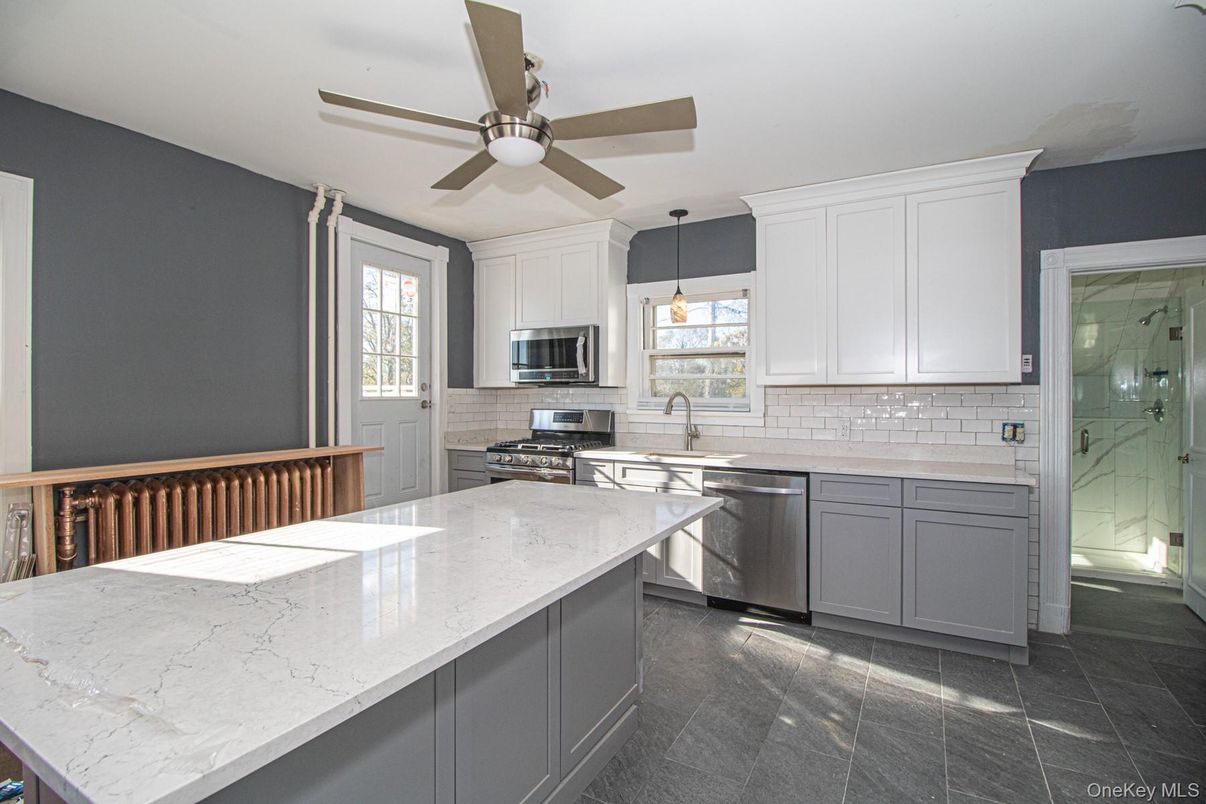 Interior, Kitchen, Stainless Steel Appliances