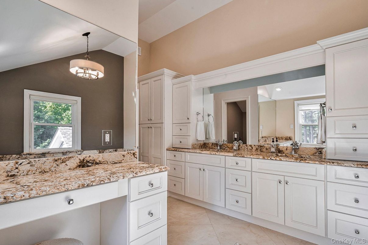 Bathroom, Dual Sink Vanities, Interior, Pendant Lights