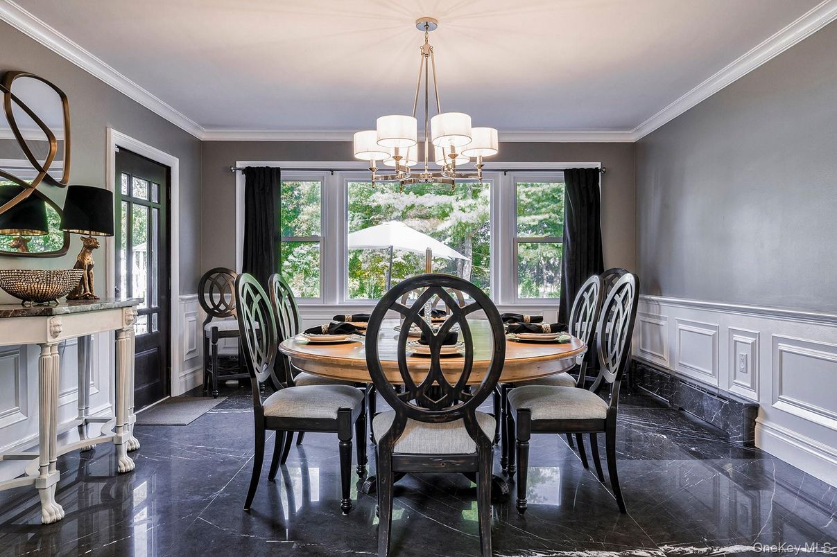 Chandelier, Dining room, Interior