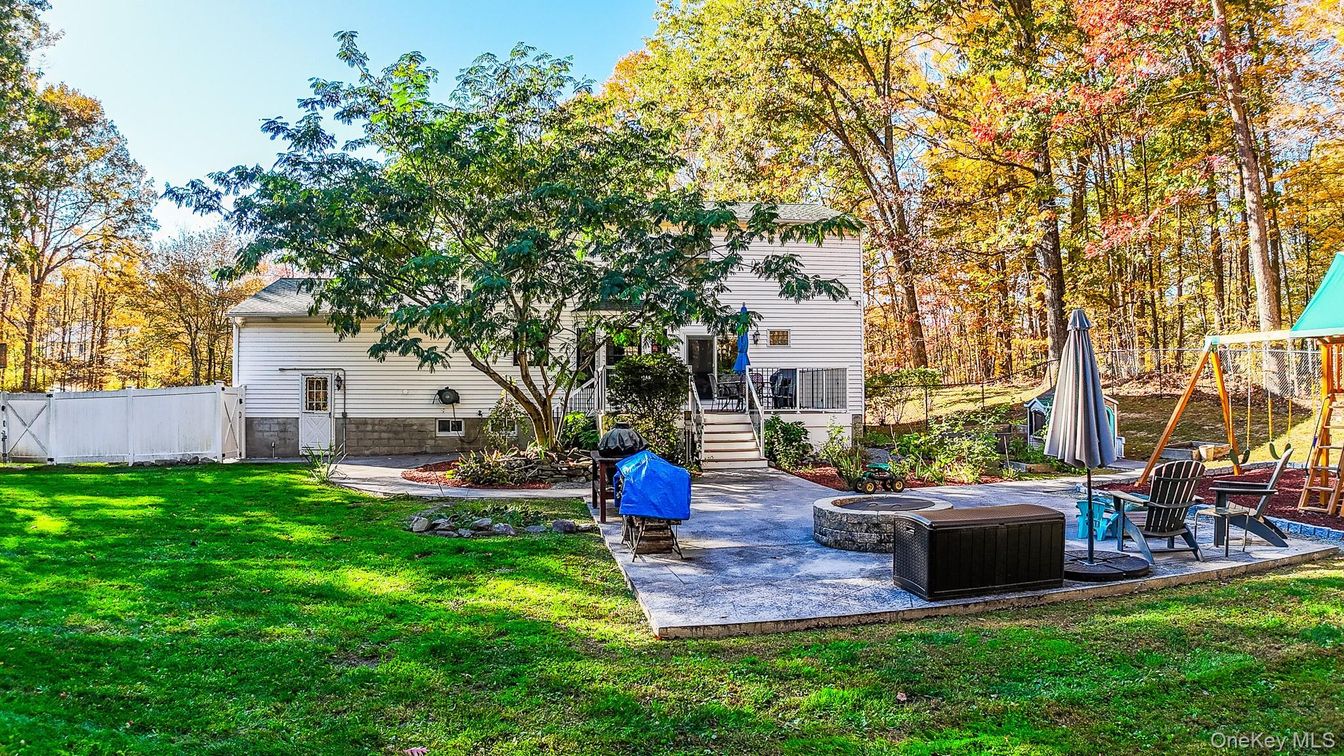 Backyard, Exterior, Hot Tub