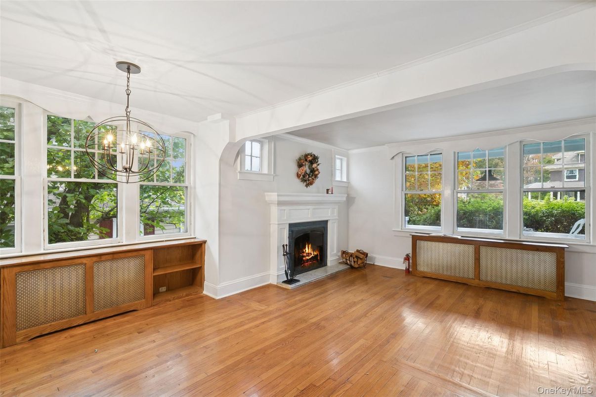Fireplace, Interior, Pendant Lights, Wood Texture Flooring