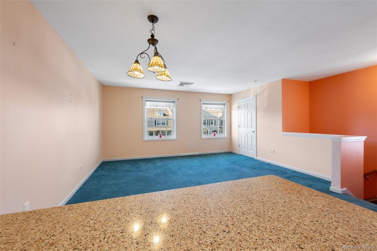 Chandelier, Empty room, Interior, Pendant Lights