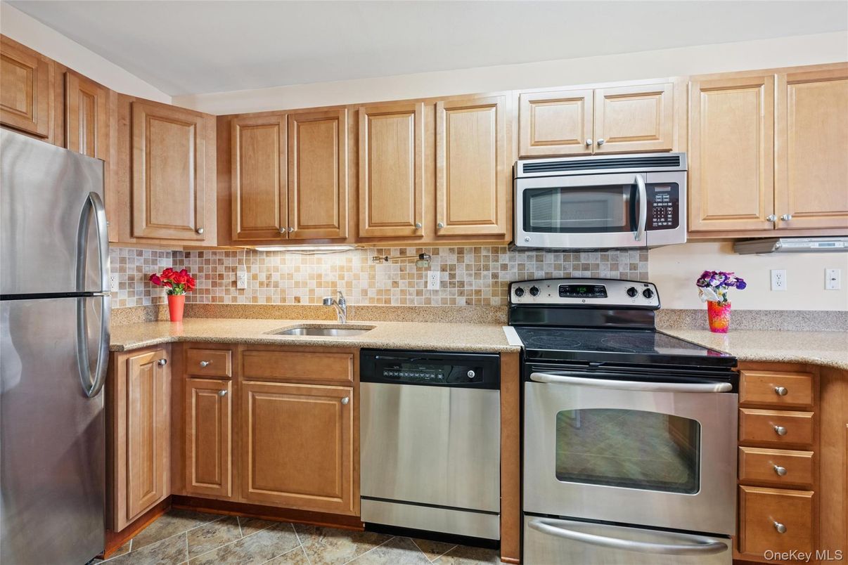Interior, Kitchen, Stainless Steel Appliances