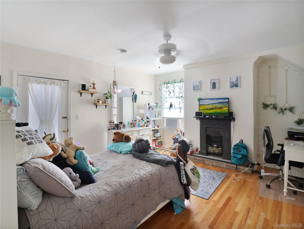 Bedroom, Fireplace, Home Office, Interior, Pendant Lights, Wood Texture Flooring