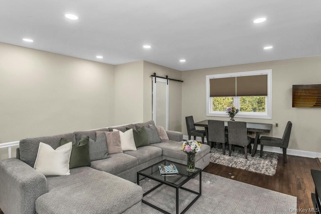 Dining room, Interior, Living room, Recessed Lighting, Wood Texture Flooring