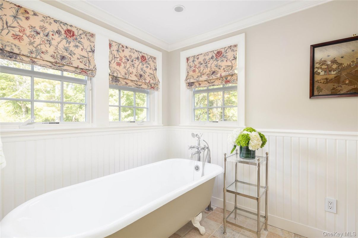 Bathroom, Free Standing Baths, Interior, Recessed Lighting