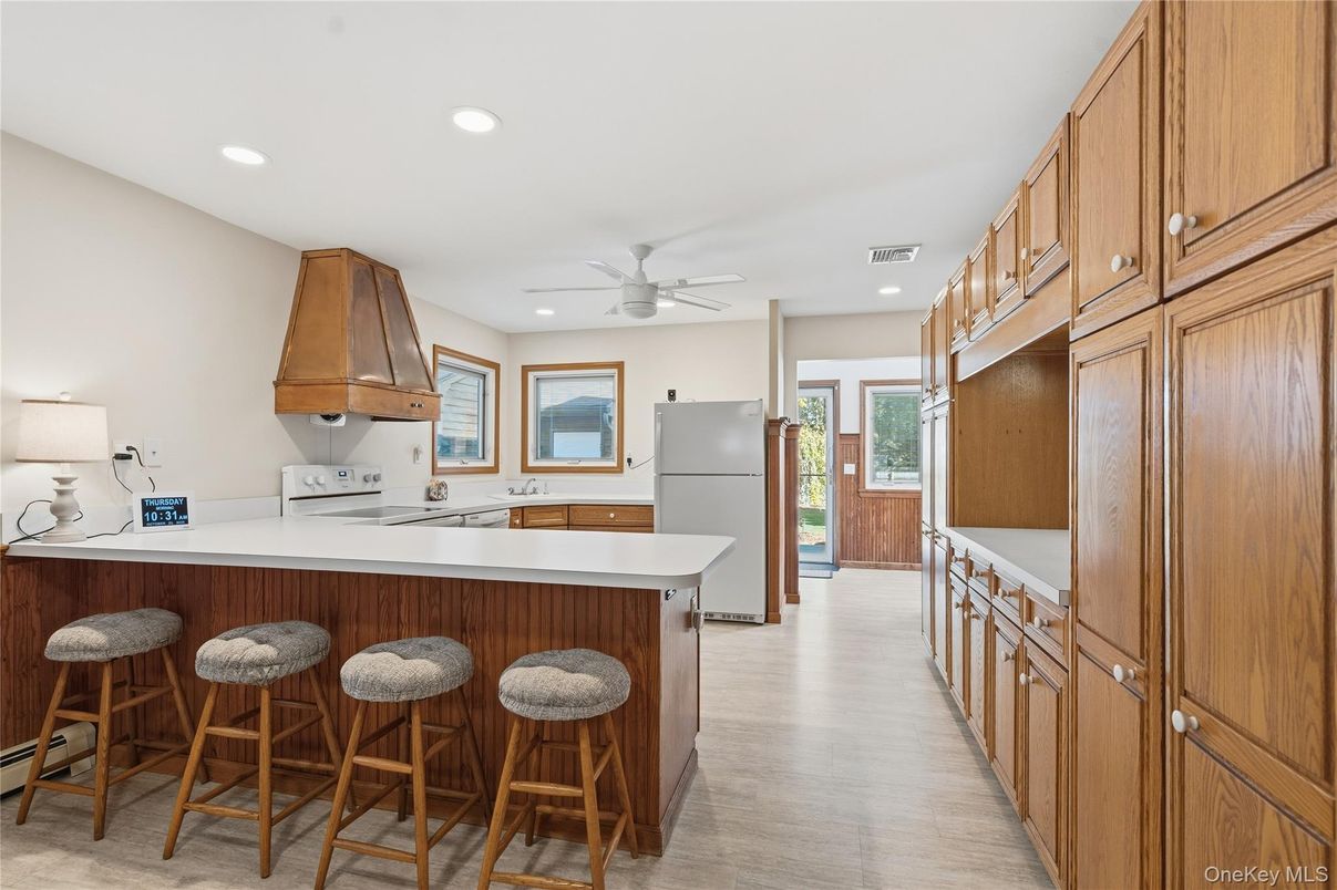 Interior, Kitchen, Recessed Lighting, Wood Texture Flooring