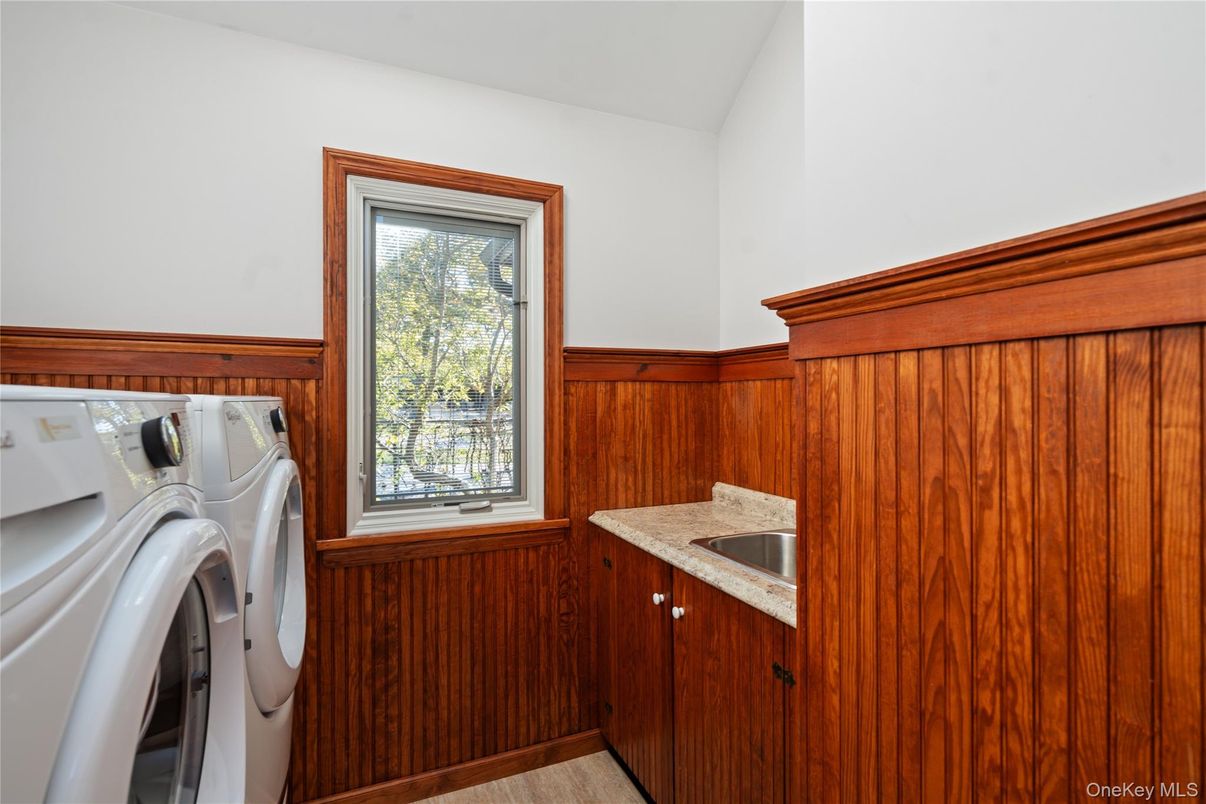Interior, Washer, Wooden Walls