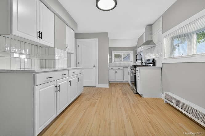 Interior, Kitchen, Pendant Lights, Wood Texture Flooring