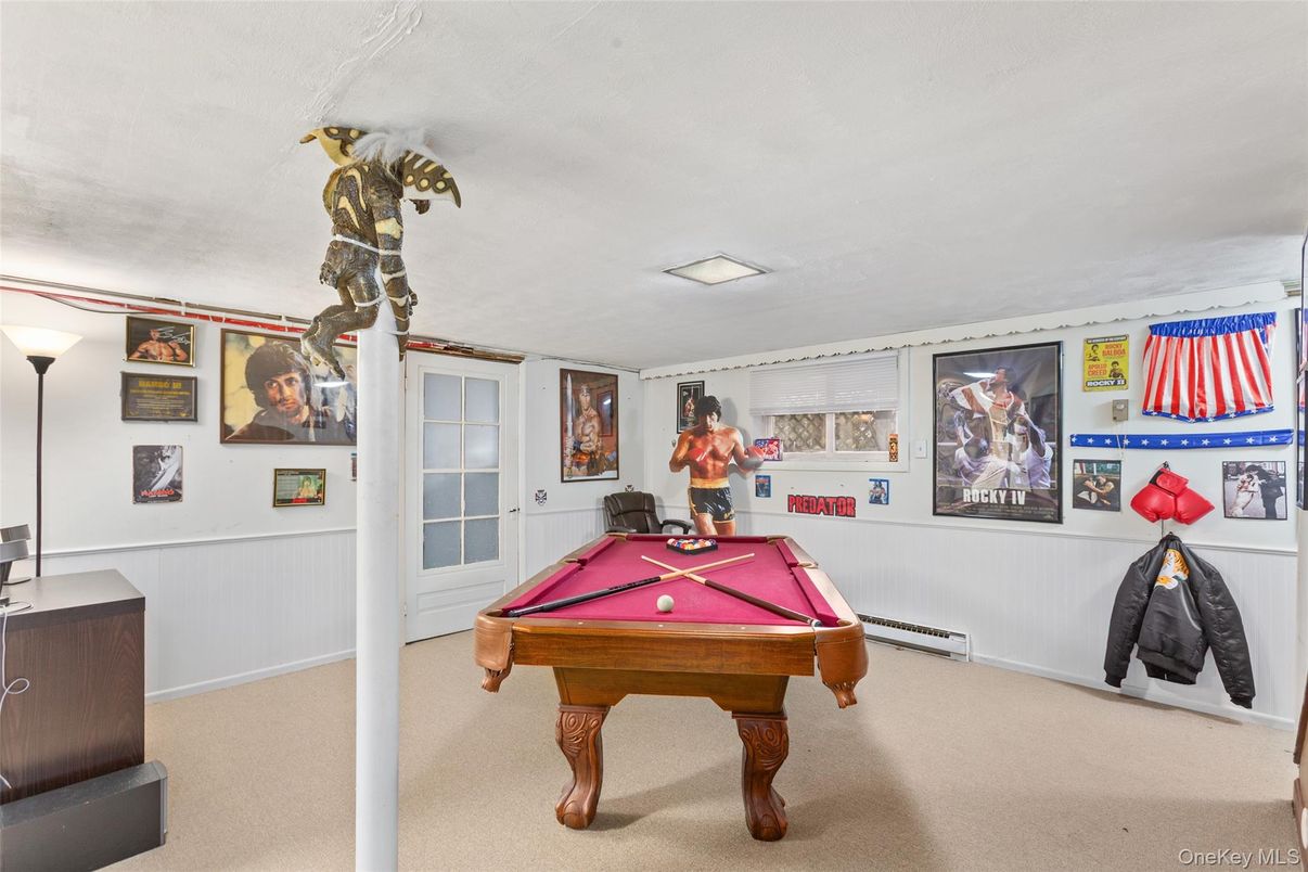 Billiard Table, Game Room, Interior