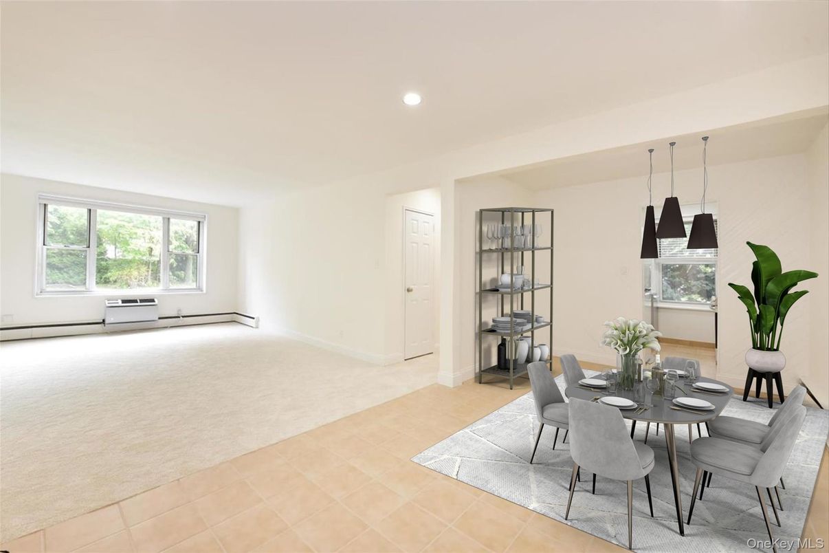 Dining room, Interior, Pendant Lights, Recessed Lighting