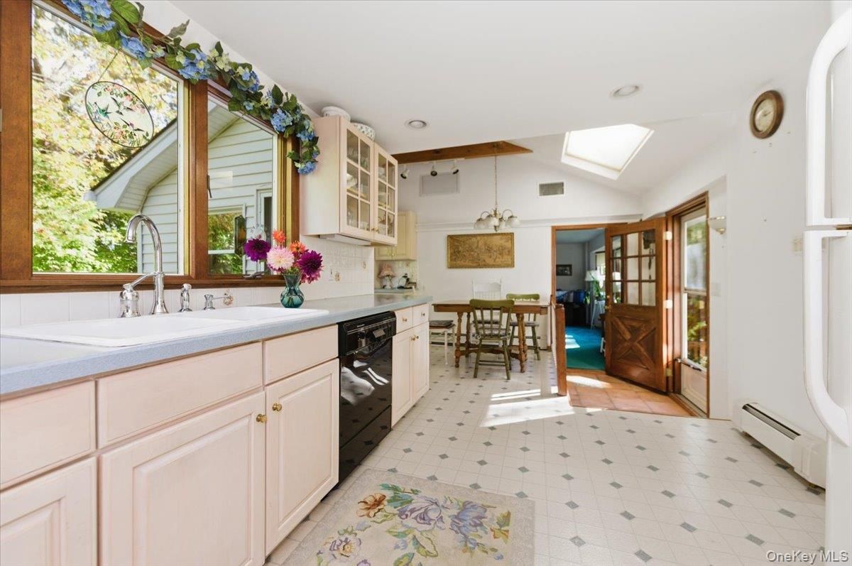Dining room, Interior, Kitchen, Pendant Lights, Recessed Lighting