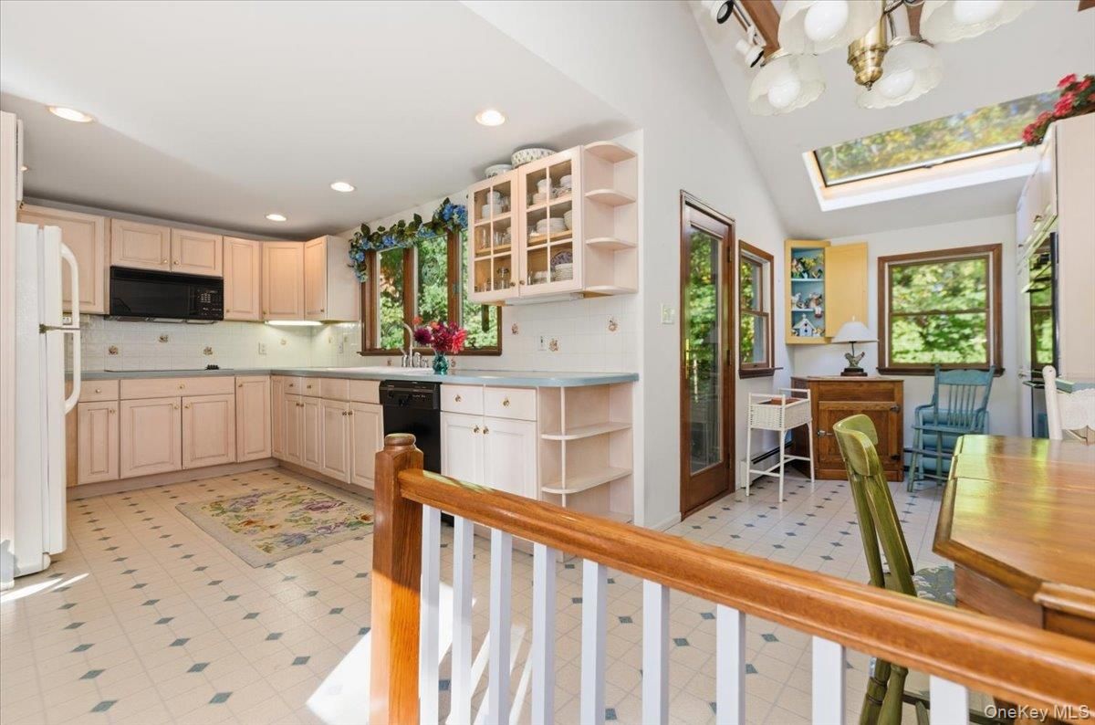 Dining room, Interior, Kitchen, Recessed Lighting