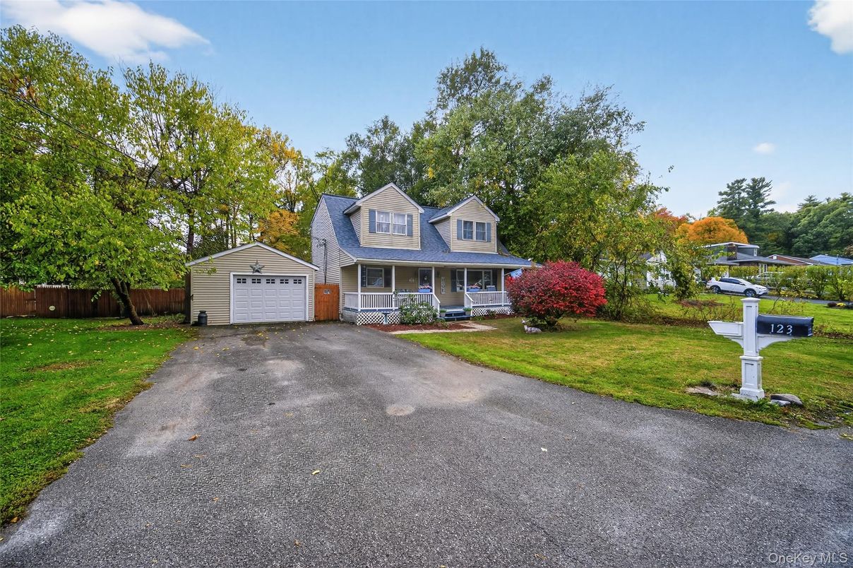 Backyard, Detached Garage, Exterior