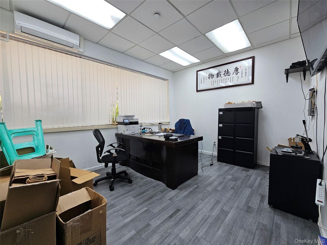 Home Office, Interior, Recessed Lighting, Wood Texture Flooring