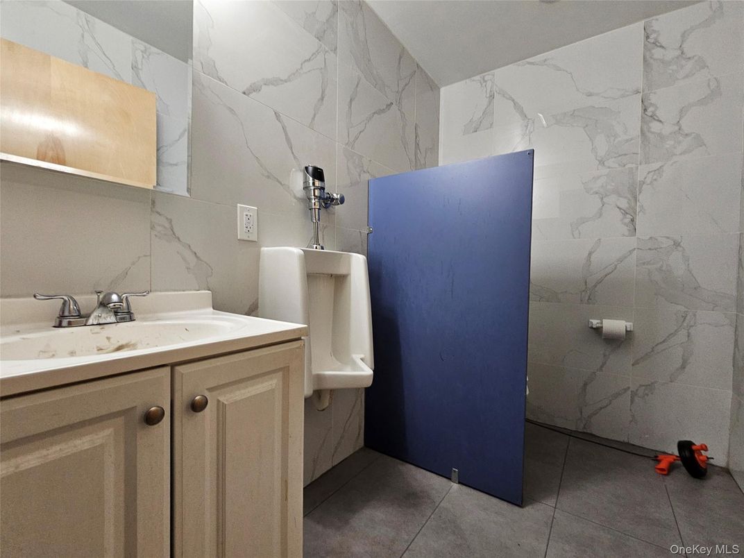 Bathroom, Interior, Marble Walls