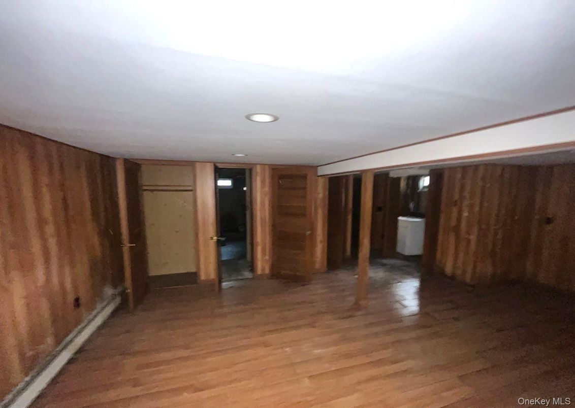 Empty room, Interior, Recessed Lighting, Wood Texture Flooring, Wooden Walls