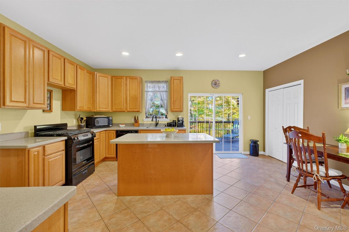 Interior, Kitchen, Recessed Lighting